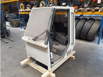 Cabina para Autogrúa Terex PPM ATT 250 lower cabin: foto 2 Cabina para Autogrúa Terex PPM ATT 250 lower cabin: foto 2