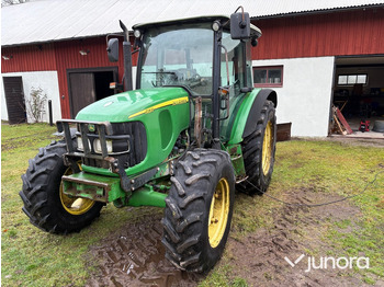 Tractor JOHN DEERE 5820