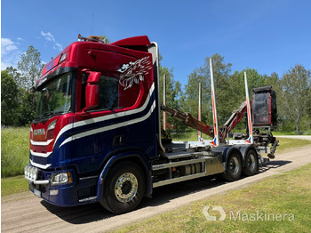 Camión forestal SCANIA R 650