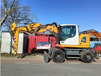 Excavadora de ruedas LIEBHERR A 914