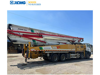 Camión bomba de hormigón XCMG