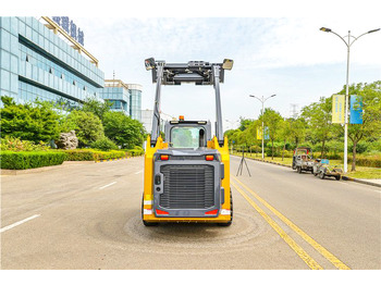 Leasing para XCMG XC7-SR07 compact steer skid wheel loader for sale XCMG XC7-SR07 compact steer skid wheel loader for sale: foto 2 Leasing para XCMG XC7-SR07 compact steer skid wheel loader for sale XCMG XC7-SR07 compact steer skid wheel loader for sale: foto 2