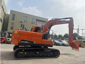 Excavadora de cadenas DOOSAN DX150