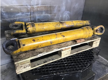 Cilindro hidráulico LIEBHERR