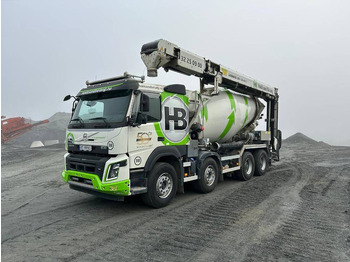 Camión hormigonera VOLVO FMX 540