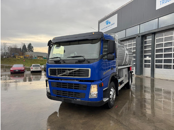 Camión cisterna VOLVO FM 440