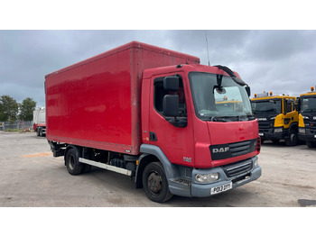 Camión caja cerrada DAF LF 45 140