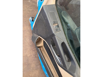 Puerta y piezas para Camión Actros MP4 Beifahrertür Blau, Spiegel Innenverkleidung LN 43: foto 4 Puerta y piezas para Camión Actros MP4 Beifahrertür Blau, Spiegel Innenverkleidung LN 43: foto 4