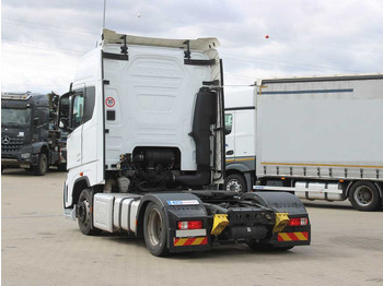 Leasing para  Ford F-MAX LL 12TX, EURO 6, LOWDECK, NAVIGATION, INDEPENDENT AIR CONDITIONING Ford F-MAX LL 12TX, EURO 6, LOWDECK, NAVIGATION, INDEPENDENT AIR CONDITIONING: foto 5 Leasing para  Ford F-MAX LL 12TX, EURO 6, LOWDECK, NAVIGATION, INDEPENDENT AIR CONDITIONING Ford F-MAX LL 12TX, EURO 6, LOWDECK, NAVIGATION, INDEPENDENT AIR CONDITIONING: foto 5