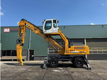 Manipulador de materiales LIEBHERR A 924