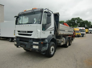 Camión volquete IVECO Trakker