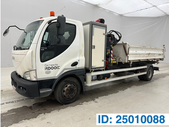 Camión volquete AVIA