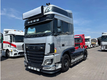 Cabeza tractora DAF XF 530