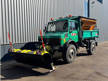 Barredora vial UNIMOG