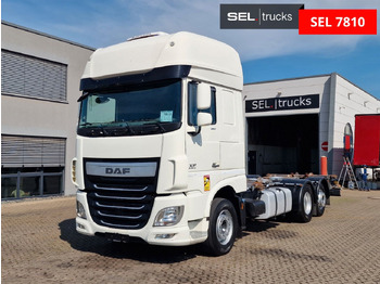 Camión portacontenedore/ Intercambiable DAF XF 460