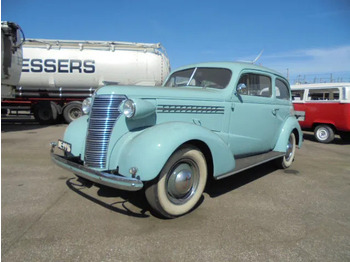 Sedan CHEVROLET