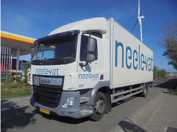 Camión caja cerrada DAF CF 250