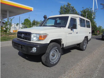 Coche TOYOTA Land Cruiser
