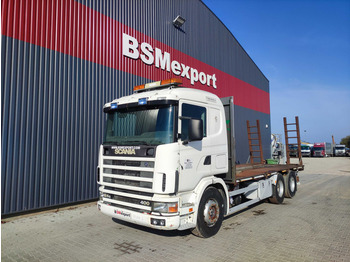 Camión portavehículos SCANIA 124