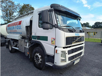 Camión cisterna para transporte de combustible Volvo FM 440 13000L FUEL / CARBURANT - 4 COMP: foto 3