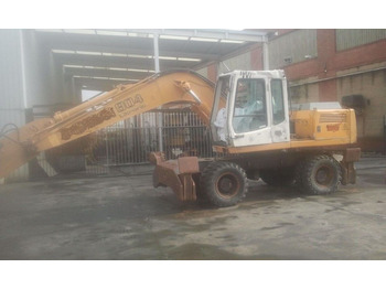 Excavadora de ruedas LIEBHERR A 904