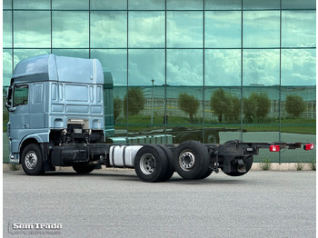 Camión chasis DAF XF 480 FAR SSC Euro 6 978.000 KM Park Airco 2X Tanks TOP Condition: foto 3 Camión chasis DAF XF 480 FAR SSC Euro 6 978.000 KM Park Airco 2X Tanks TOP Condition: foto 3