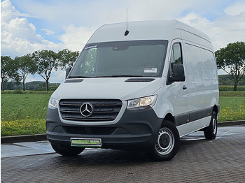 Furgoneta pequeña MERCEDES-BENZ Sprinter 211