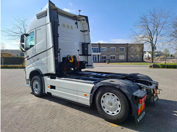 Cabeza tractora Volvo FH4-460 / VEB+ / DOUBLE TANK / FRIDGE / AUTOMATIC / EURO-6 / 2018: foto 3