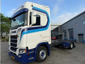 Camión chasis SCANIA S 500