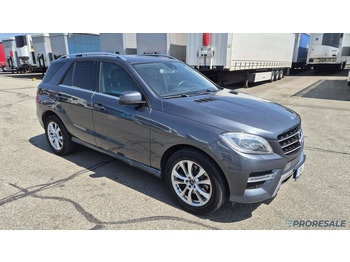Coche MERCEDES-BENZ