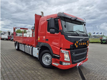 Camión caja abierta VOLVO FM 330