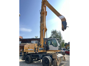 Manipulador de materiales LIEBHERR