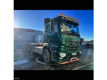 Camión multibasculante Mercedes-Benz Arocs Tridem Hooklift: foto 1