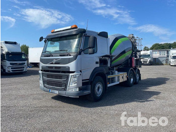 Camión bomba de hormigón VOLVO FM