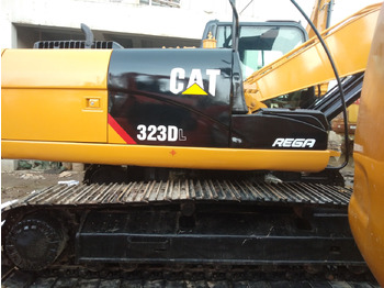 Excavadora de cadenas CATERPILLAR 323DL