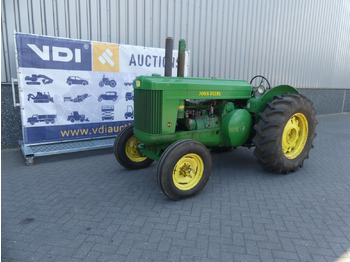 Tractor JOHN DEERE