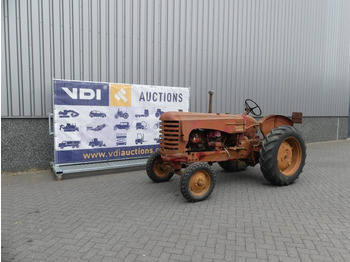 Tractor MASSEY FERGUSON
