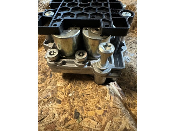 Caja de cambios y piezas para Camión ZF Ventilblock TRAXON Getriebe 0501330550: foto 3