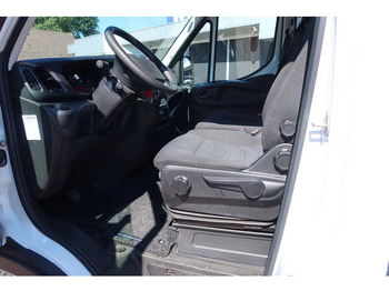 Foto del interior 1: Furgoneta caja cerrada Iveco Daily 35 C 14 Bak+Klep