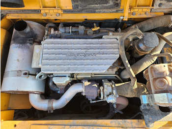 Excavadora de cadenas JCB JS131LC: foto 4