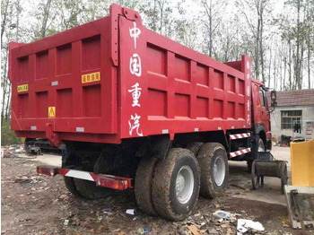 Camión volquete SINOTRUK HOWO