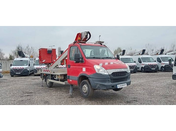 Camión con plataforma elevadora IVECO Daily