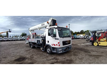 Camión con plataforma elevadora RUTHMANN