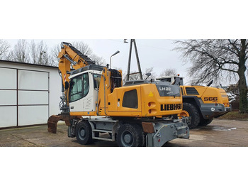 Manipulador de materiales Liebherr LH 22 M: foto 2