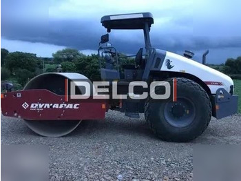 Rodillo nuevo DYNAPAC CA305: foto 2