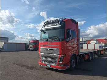 Camión caja abierta VOLVO FH16 750