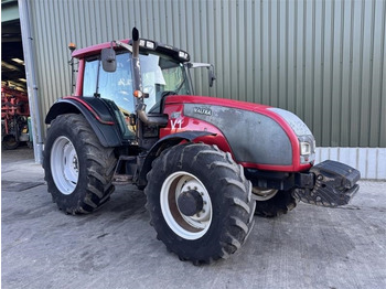 Tractor VALTRA T151