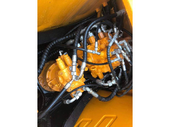 Excavadora de cadenas Sany SY 135 C: foto 4