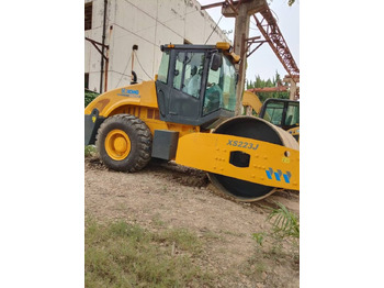 Compactador XCMG XS223J