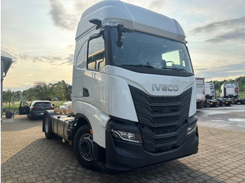 Camión chasis IVECO Stralis 440